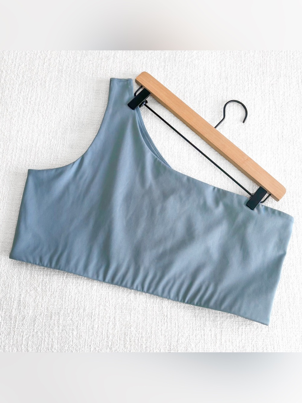 Girlfriend Collective sports bra.